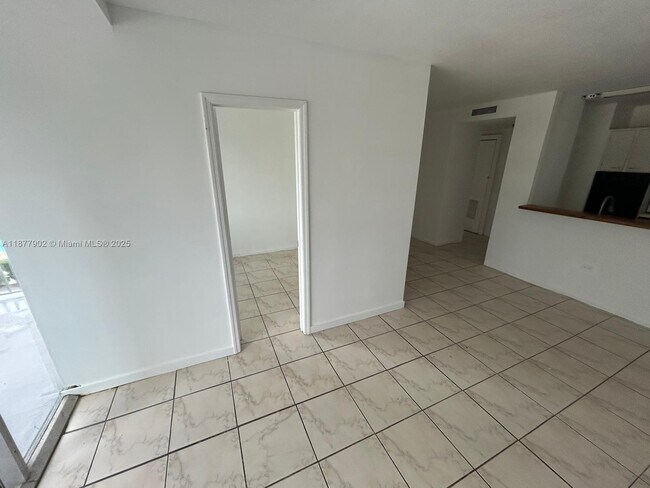 Building Photo - 7545 E Treasure Dr