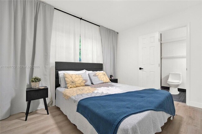 Building Photo - 51 NE 56th Ct