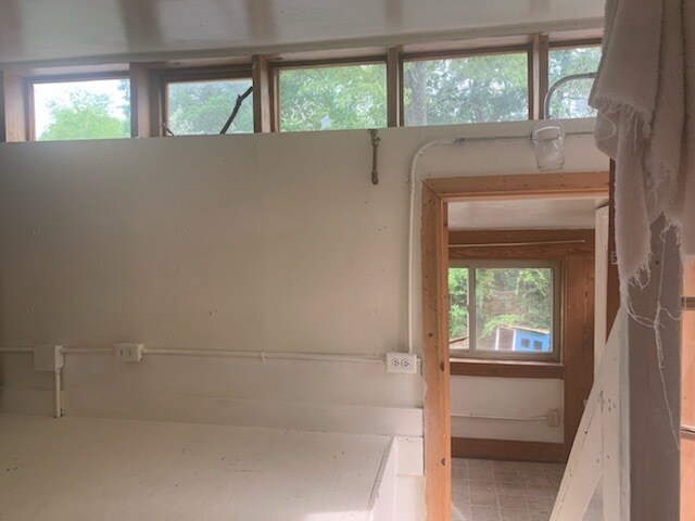 Building Photo - 317 Nelms Ave NE