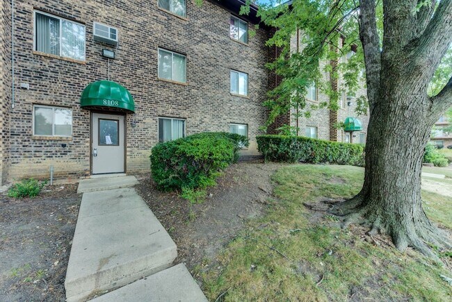 Building Photo - 8108 Waterbury Ct