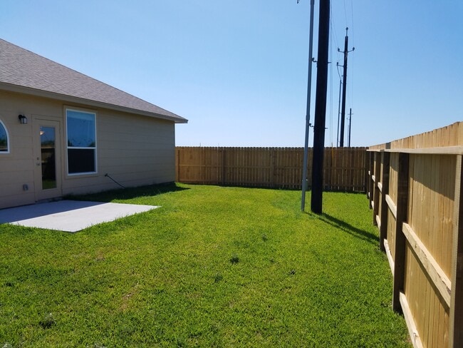 Building Photo - 8037 Pavo Real St