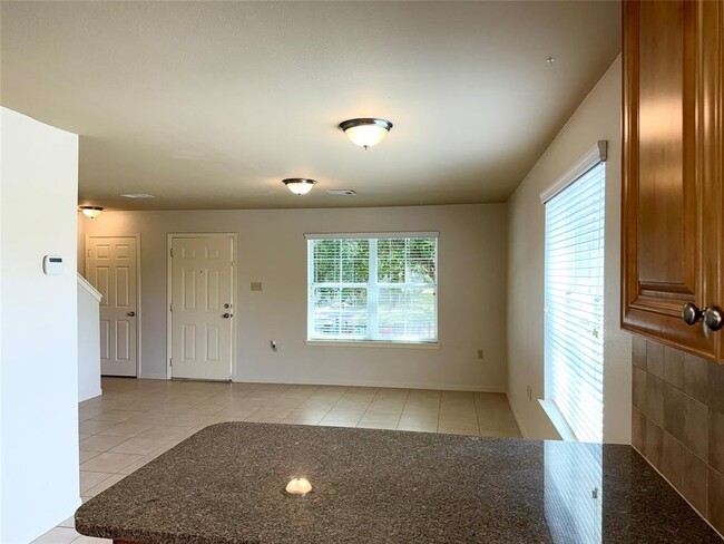 Building Photo - 10058 Emnora Ln