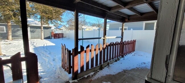 Building Photo - bry1804