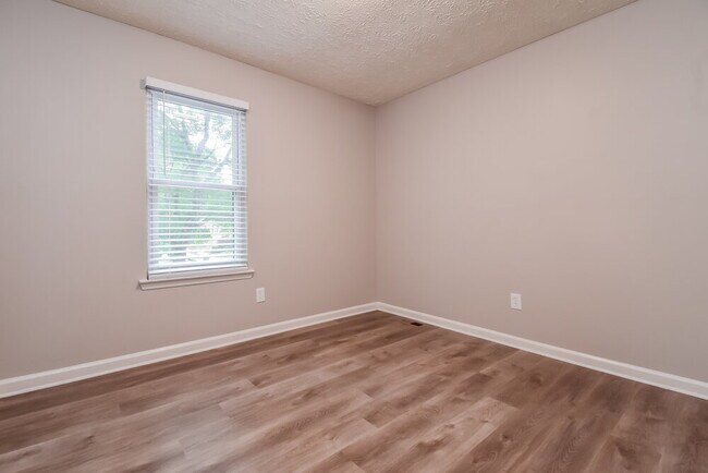 Building Photo - 1443 Devon Mill Way