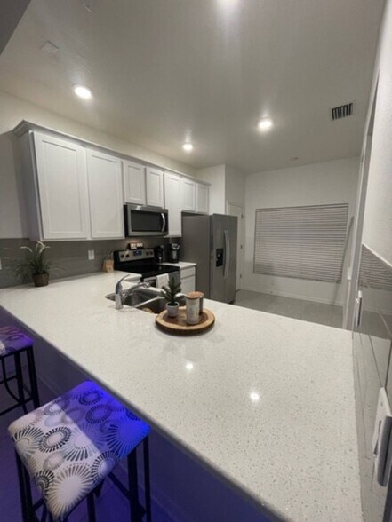 Modern kitchen - 1135 Sleepy Oak Dr