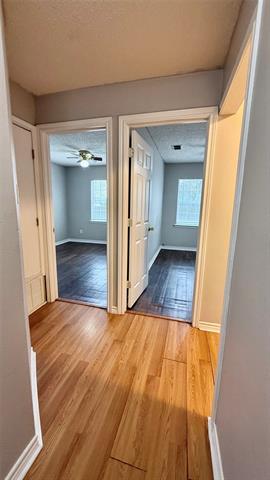 Building Photo - 370 W Park St