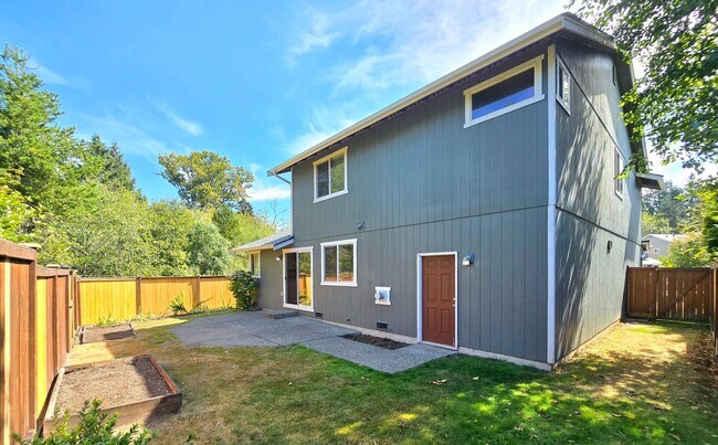 Building Photo - 12013 1st Pl SE