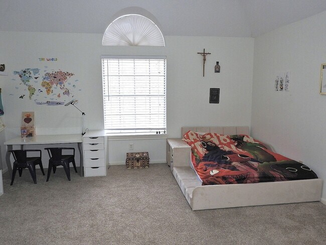 Building Photo - 2319 Amber Springs Dr