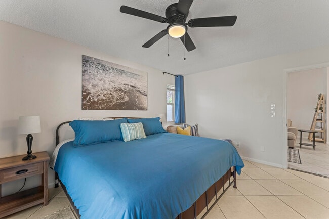 Building Photo - 8745 Sol Terrace