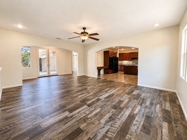 Building Photo - Spacious 5 (or 6) Bedroom House with attached ADU in Winchester for Rent