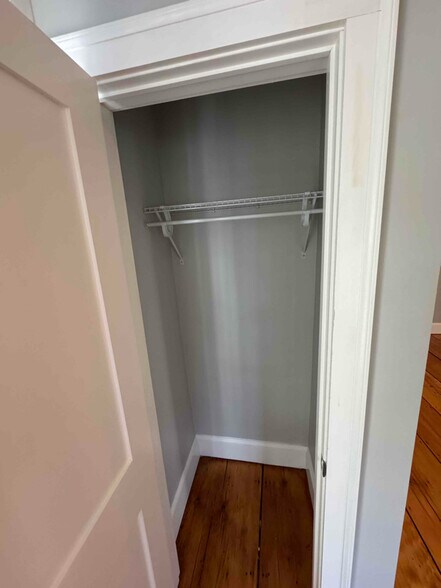 Building Photo - 393 Essex St