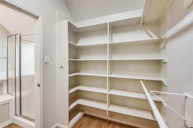 Building Photo - 7302 Hollow Field Ln