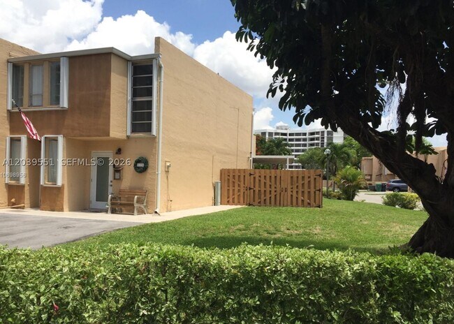 Building Photo - 14005 SW 67th Terrace