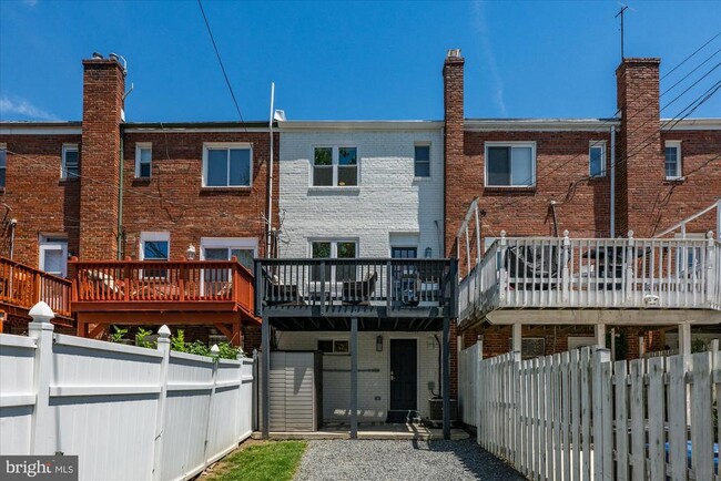 Building Photo - 167 Wesmond Dr