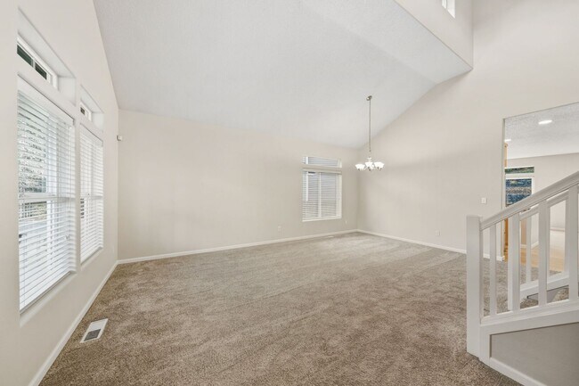 Building Photo - 9035 SW Ivory St