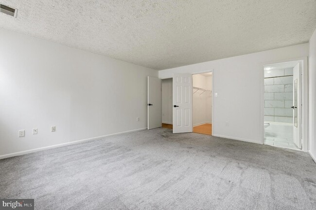 Building Photo - 2211 Woodbox Lane Unit A