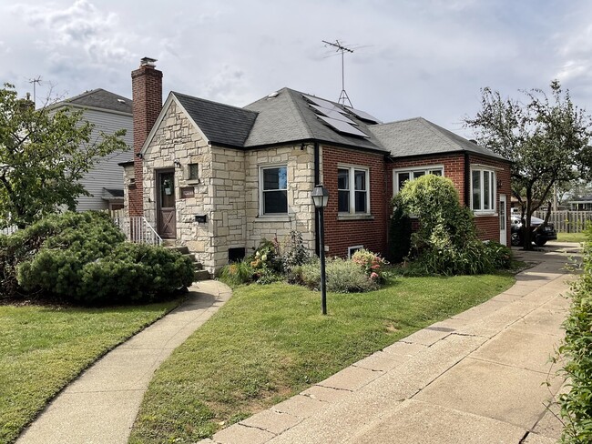 Building Photo - 18326 Walter St