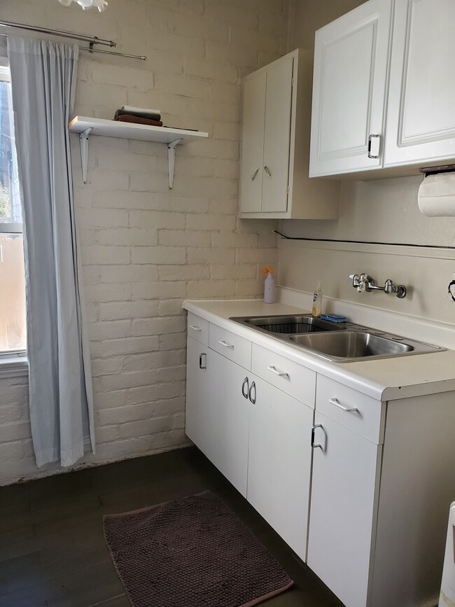 Building Photo - 131 Crowley Lake Dr