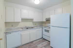 Building Photo - 6033 Springside Ln