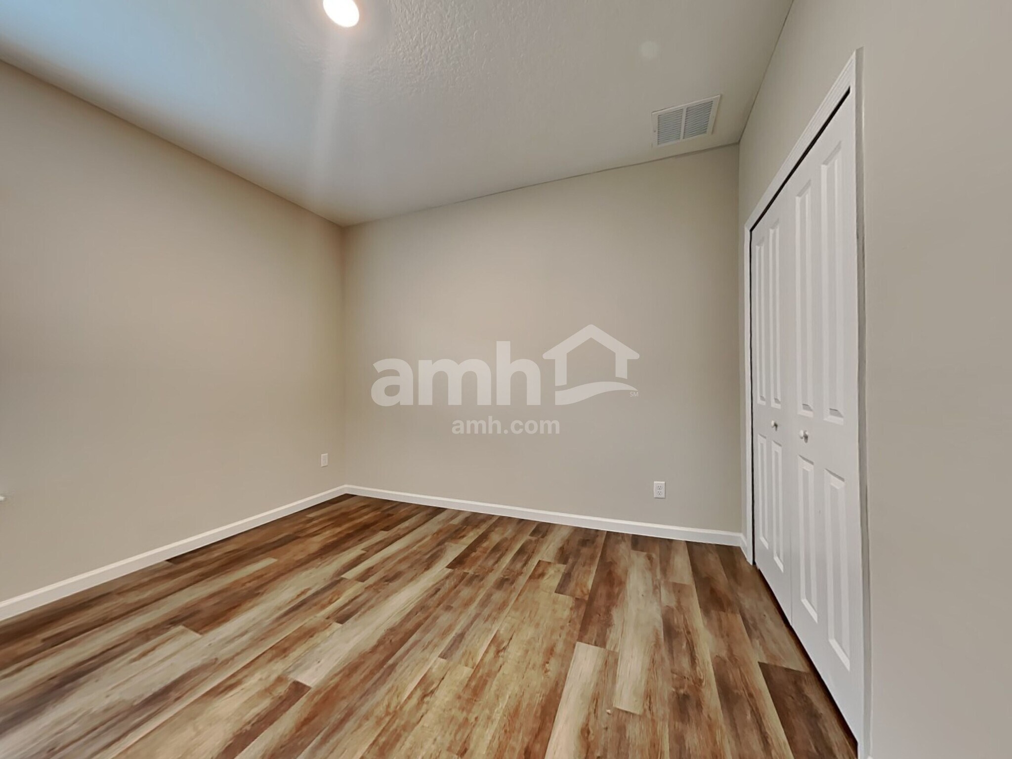 Building Photo - 151 Hemlock Point