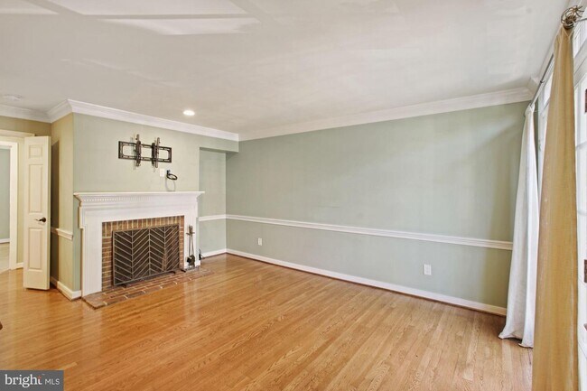 Building Photo - 1225 Michigan Ct