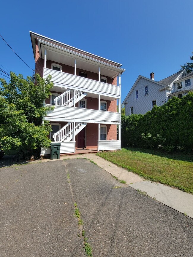 Primary Photo - 3 Pearl St
