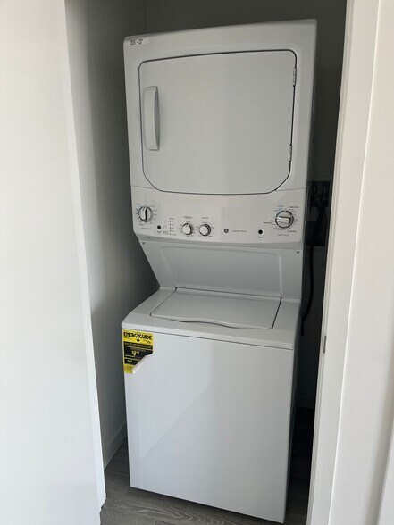Washer & Dryer - 445 NW 26th St