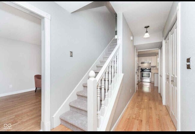 Building Photo - 851 Trotter Ct