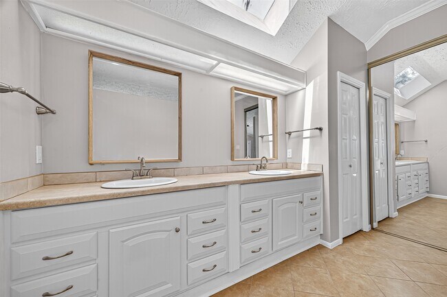 Building Photo - 14115 Withersdale Dr