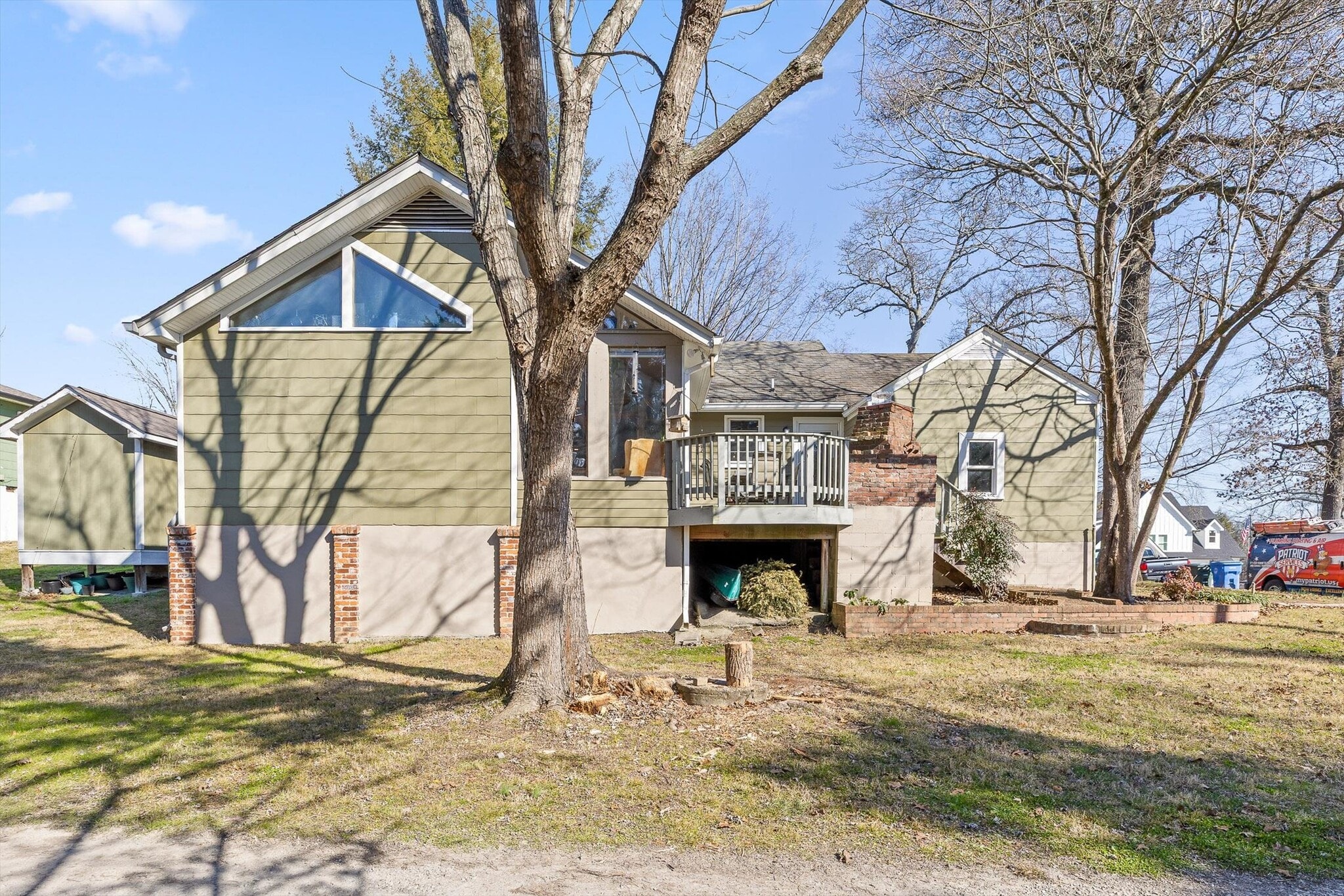 Building Photo - 844 Linden Hall Rd