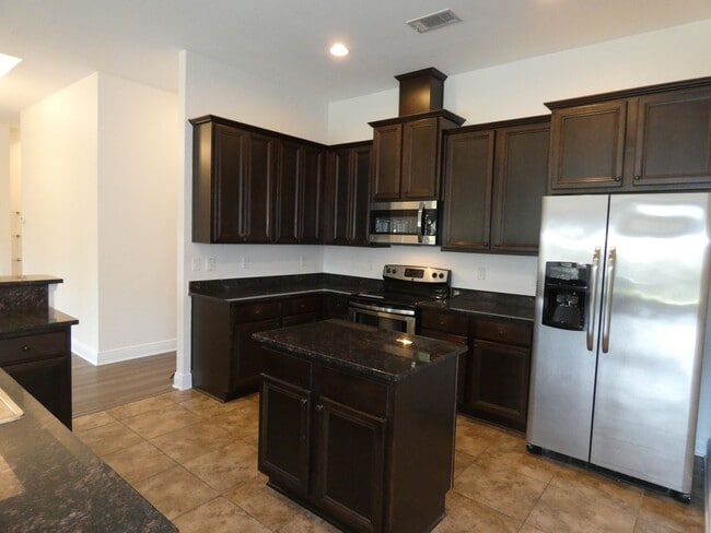 Building Photo - Stunning Craftsman Home - Stonechase