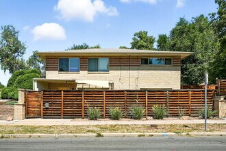 Building Photo - Great Property in the DU area!