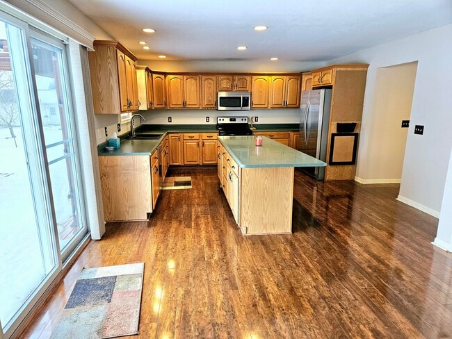 Building Photo - 7761 Elk St