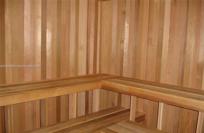 Building Photo - 2101 Brickell Ave