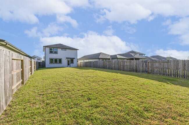 Building Photo - 5723 Madden Ln