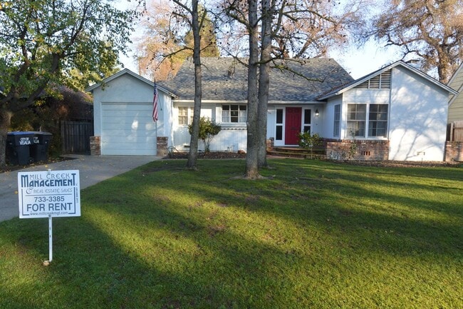 Building Photo - Cute Home in Beverly Glen Area