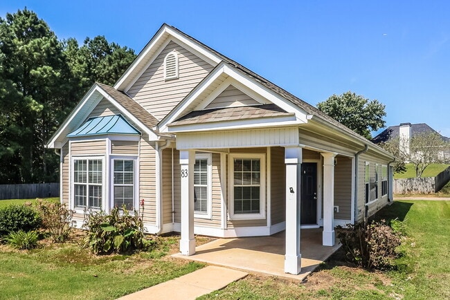 Building Photo - 83 Robinson Ln