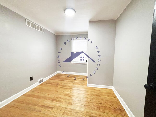 Building Photo - 15100 Whitcomb St