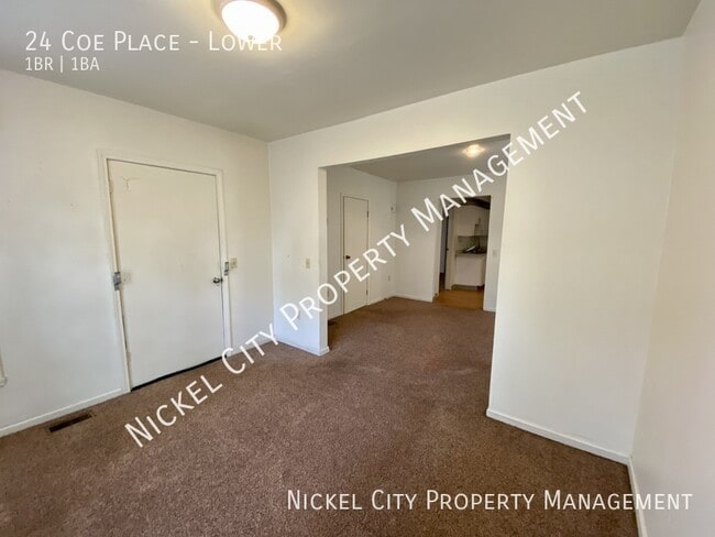 Building Photo - 24 Coe Pl