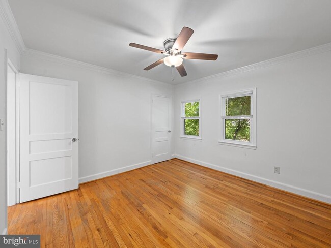 Building Photo - 423 Mt Vernon Ave