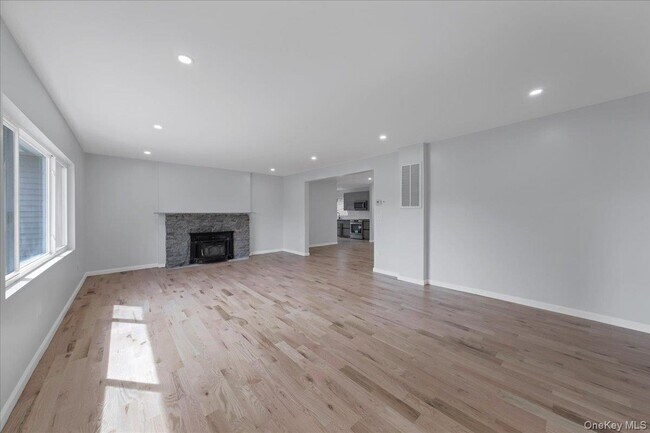 Building Photo - 1435 NY-208
