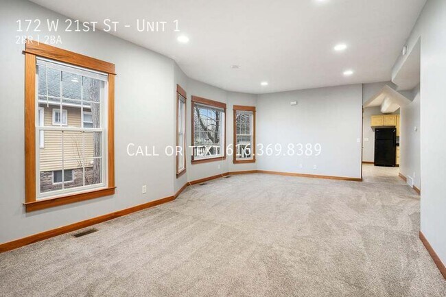 Building Photo - 172 W 21st St