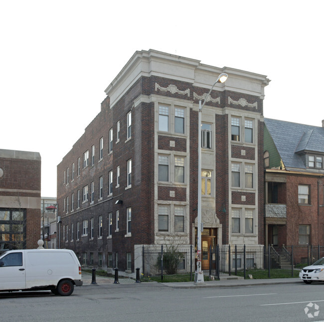 Building Photo - The Blackstone Apartments