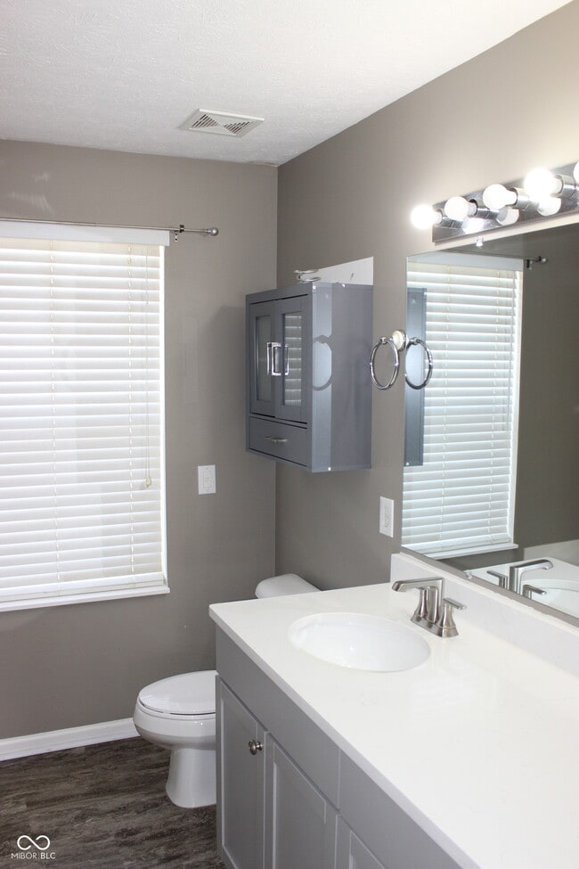 Building Photo - 5064 Gunston Ln