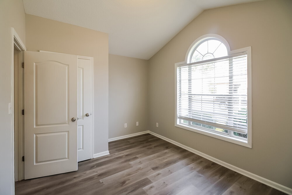 Building Photo - 311 Fallview Dr