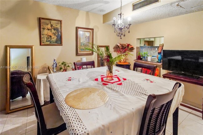 Building Photo - 6556 Racquet Club Dr