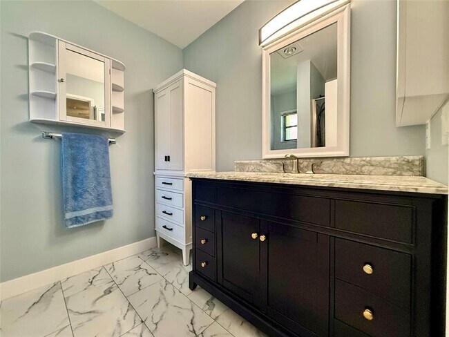 Building Photo - 10952 Roebelini Palm Ct
