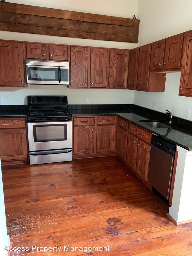 Building Photo - 1 br, 1 bath Apartment - 325 Second Street