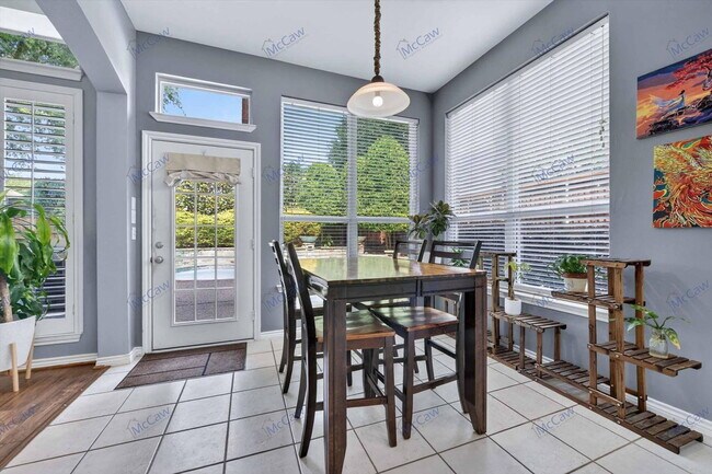 Building Photo - 3401 Chadwick Dr