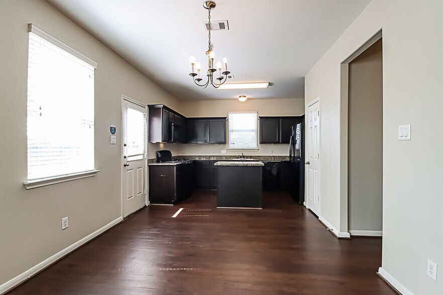 Building Photo - 3355 Allington Ct